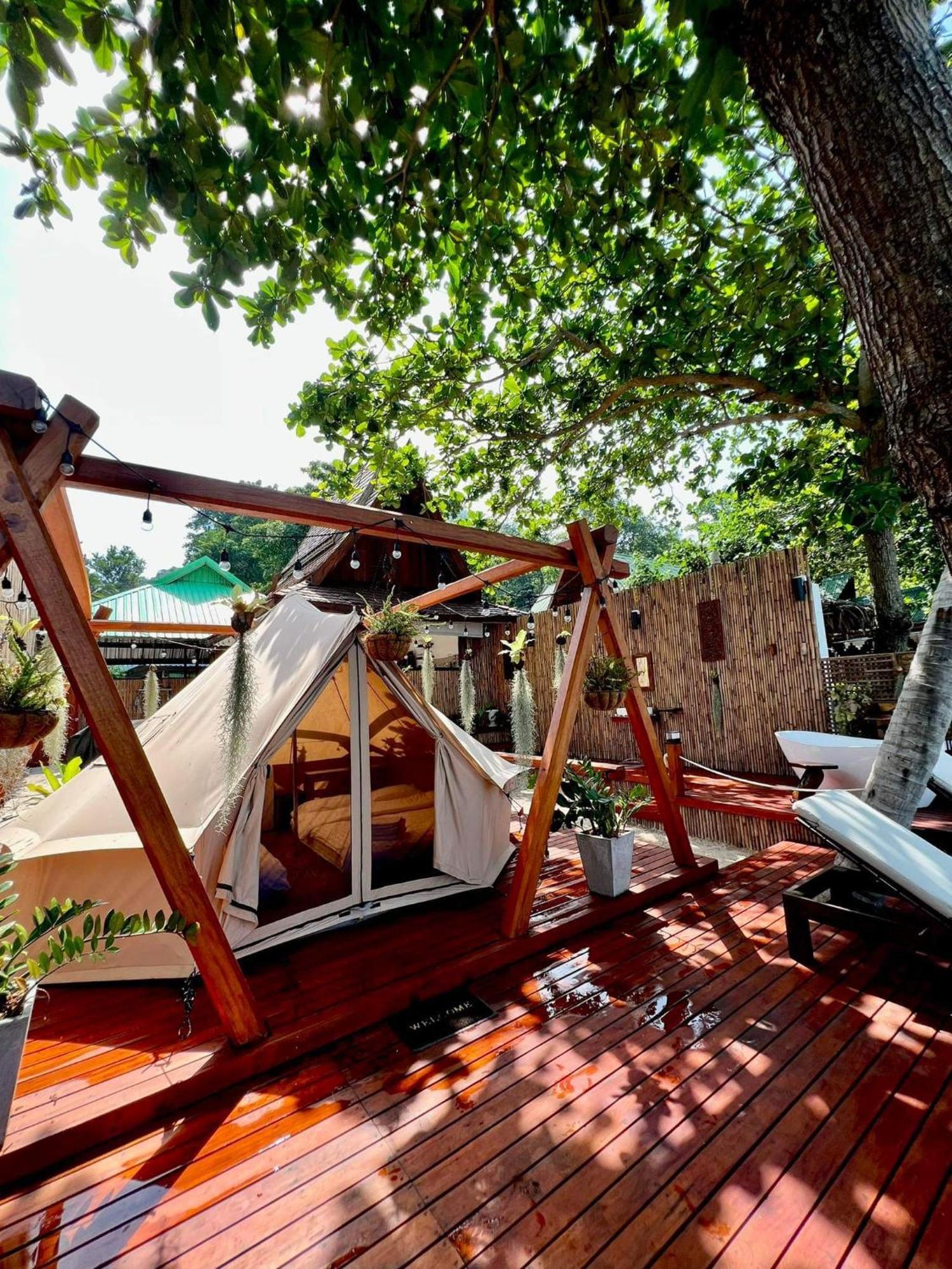 Natures Edge Beachfront Luxury Glamping Ko Tao Exterior photo